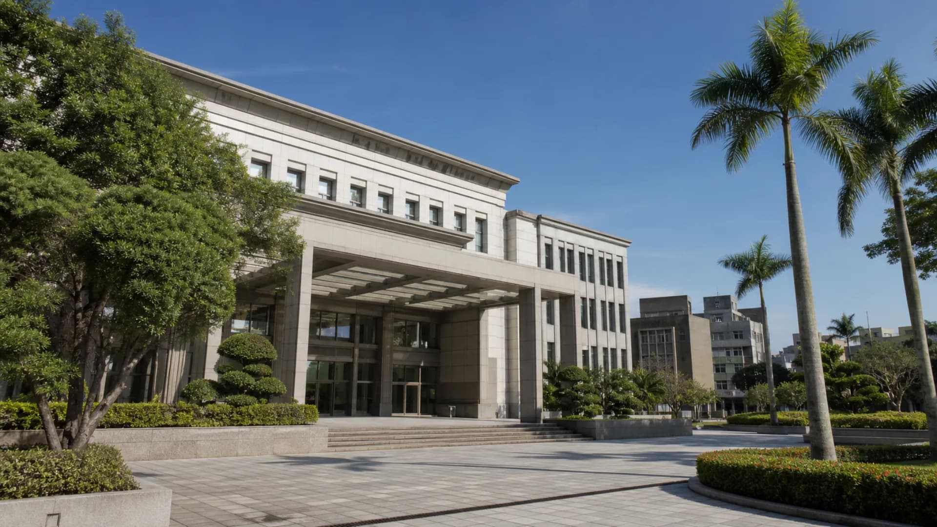 台湾の裁判所建築に着想を得た、明るい屏東の都市風景